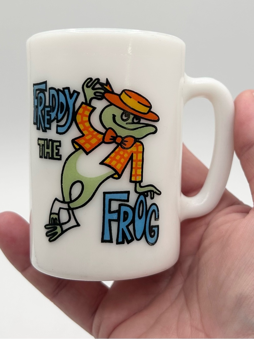 Vintage 1969 Avon Freddy the Frog Bubble Bath Mug Milk Glass Missing Lid 5 oz
